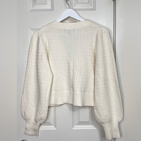 Express V-Neck Bow Cardigan NWOT - Picture 2 of 5